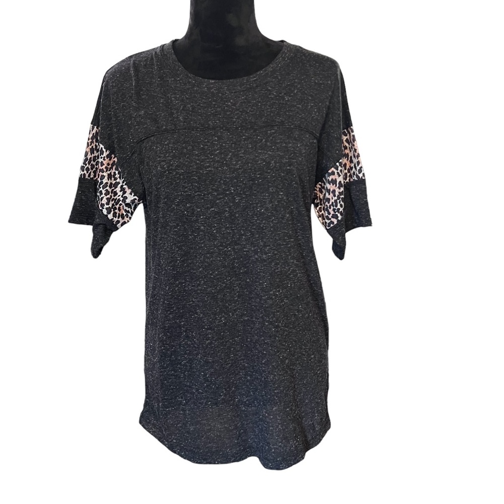 🌟NWT🌟 Sunshine and Rodeos Dark Heather Gray Short Sleeve Top